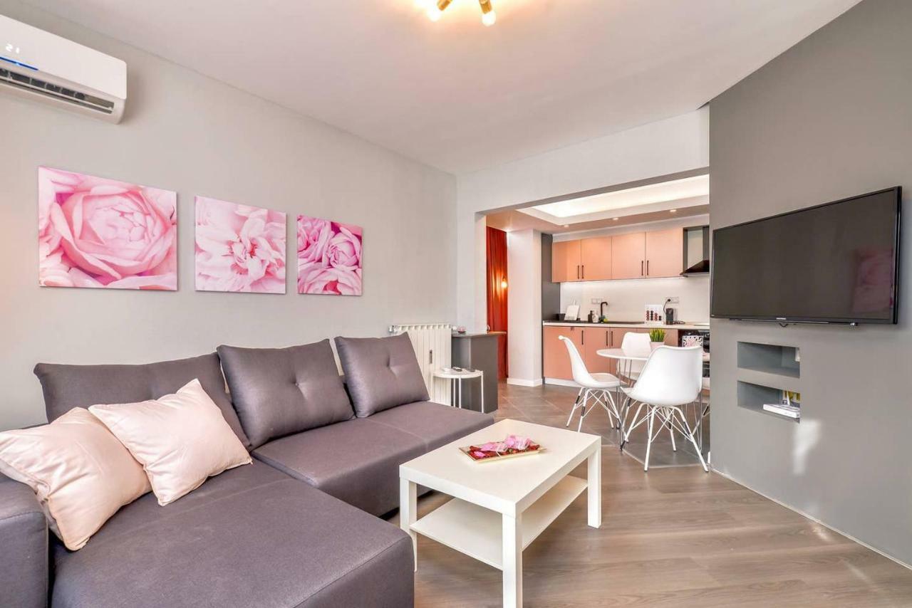 Rose One Bedroom Designer Apartment In City Centre By Flat Mаnager София Экстерьер фото